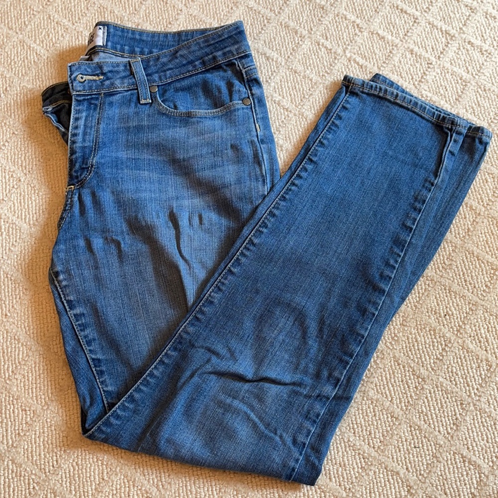 Paige Skyline Ankle Peg jeans